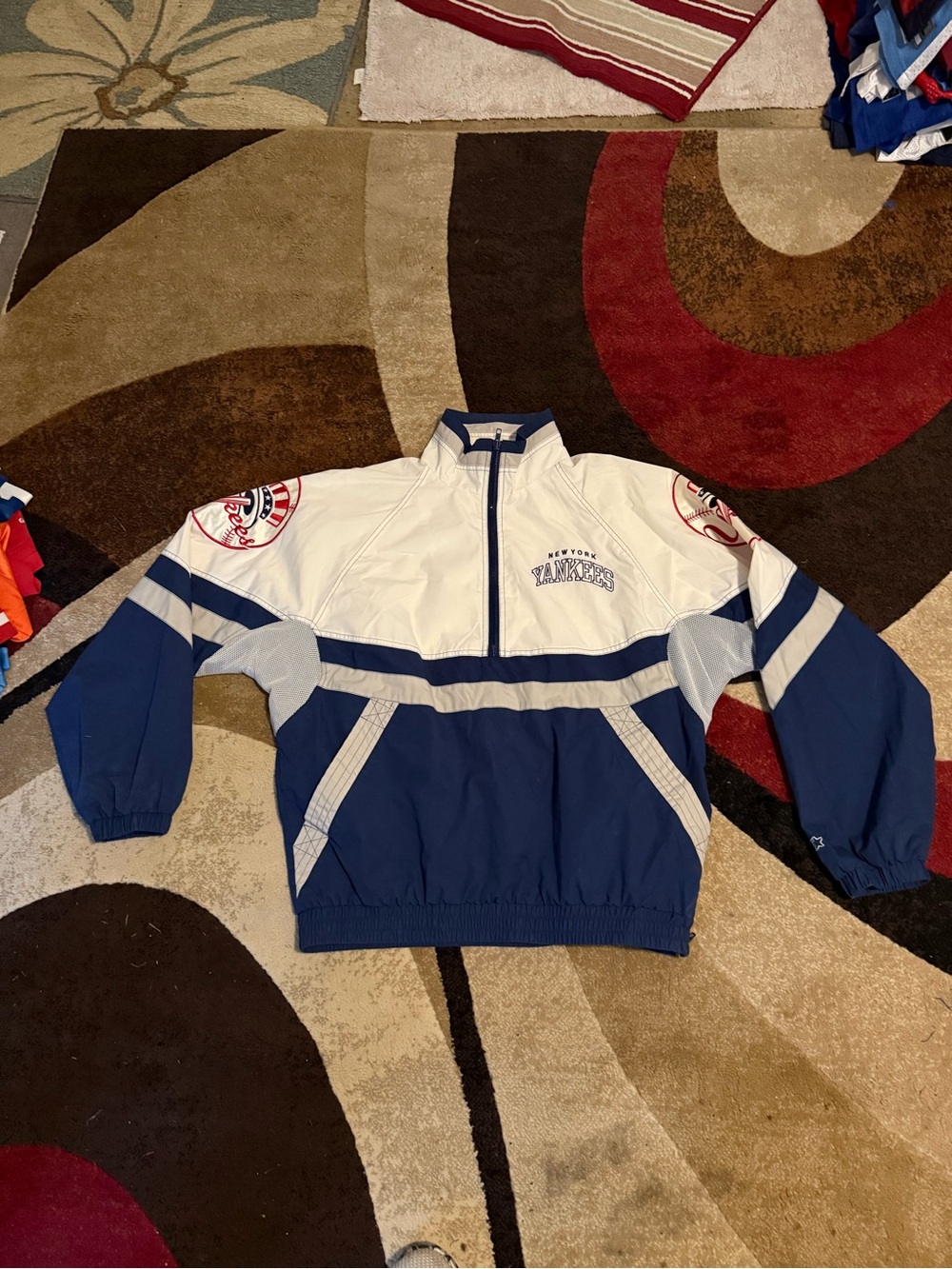 New York Yankees vintage rare design embroidered pullover jacket size L